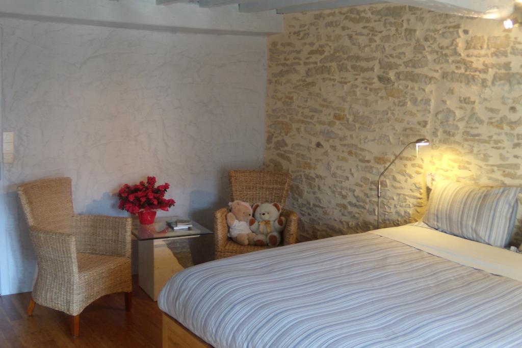 La Bicyclette Fleurie Bed & Breakfast Villemoirieu Oda fotoğraf