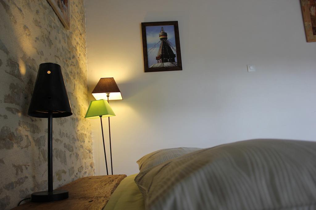 La Bicyclette Fleurie Bed & Breakfast Villemoirieu Oda fotoğraf