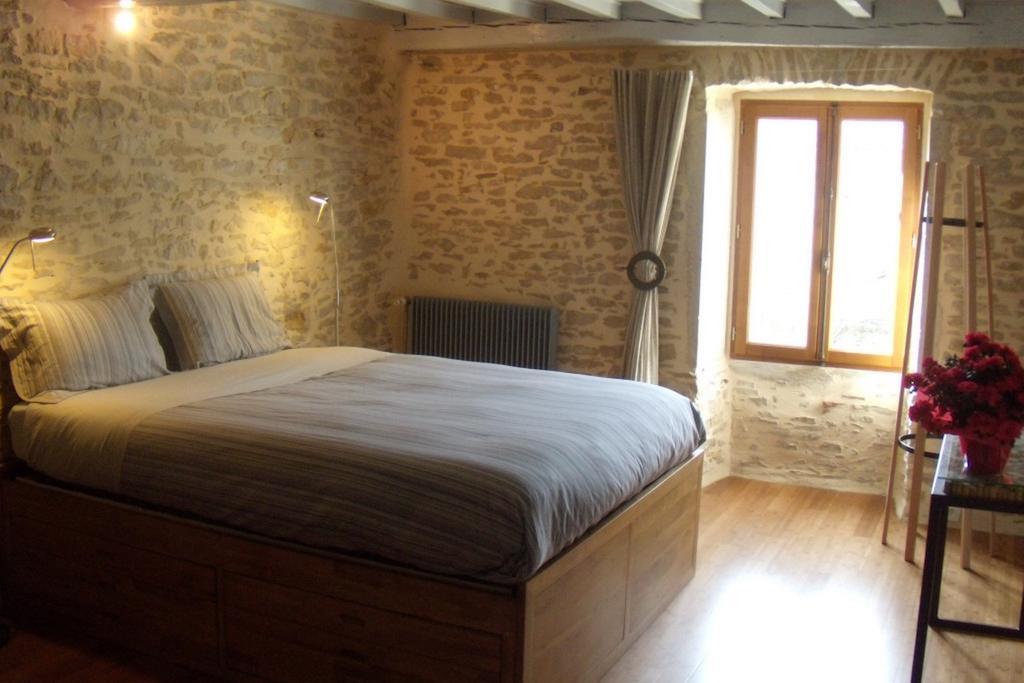 La Bicyclette Fleurie Bed & Breakfast Villemoirieu Oda fotoğraf